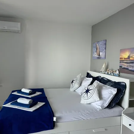 Apartment Orada