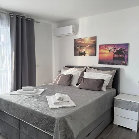 Orada Apartment